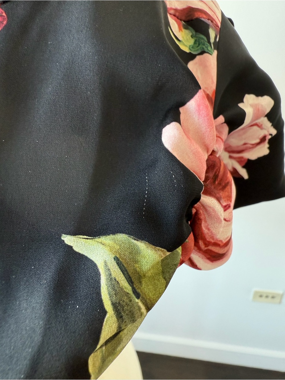 Dolce & Gabbana Silk Dress with Pink Rose Print 🌹 - Picture 12 of 16
